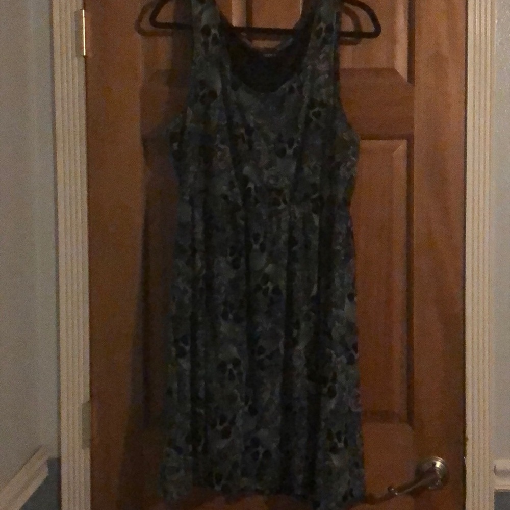 Torrid size 3 3x 22/24 skull dress